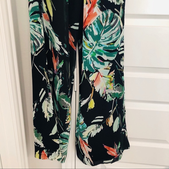 Gianni Bini Tropical Twist Back Jumpsuit, Size M - Picture 4 of 8
